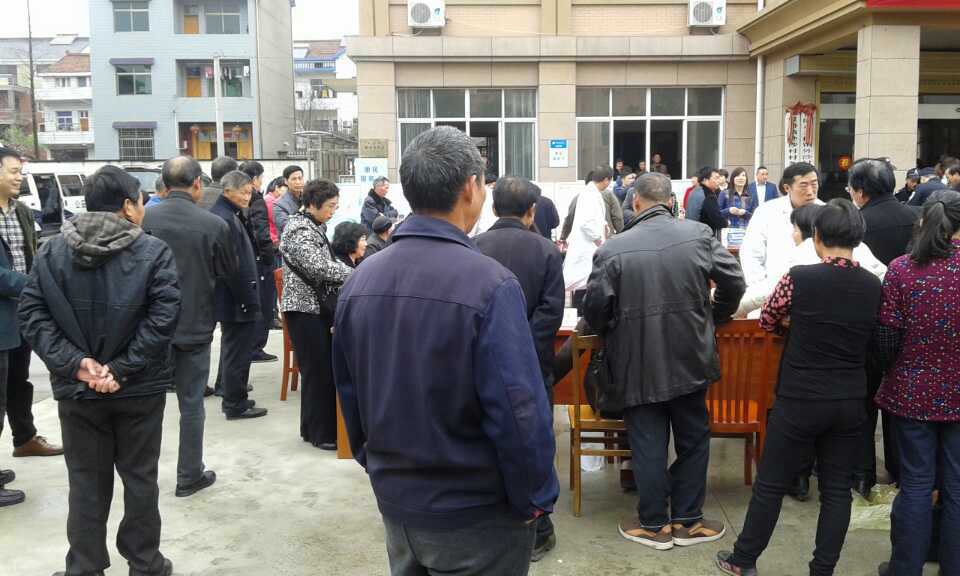 美彩国际在灵桥镇举办大型送科技下乡运动