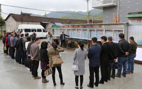 区科协召开科普宣传栏建设管理现场观摩会