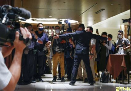 安倍遇刺二周年 日本社会各界强烈要求取缔“同一教”